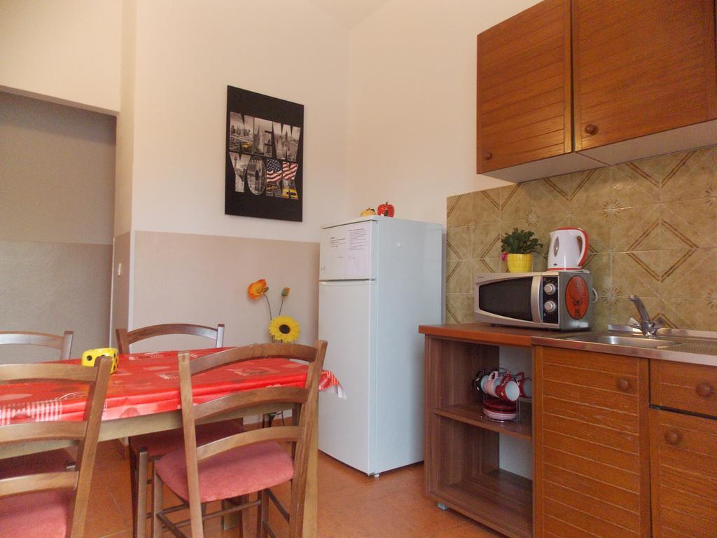 Apartmani Adriatic Ana Novalja Ngoại thất bức ảnh