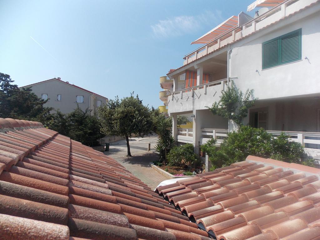 Apartmani Adriatic Ana Novalja Ngoại thất bức ảnh
