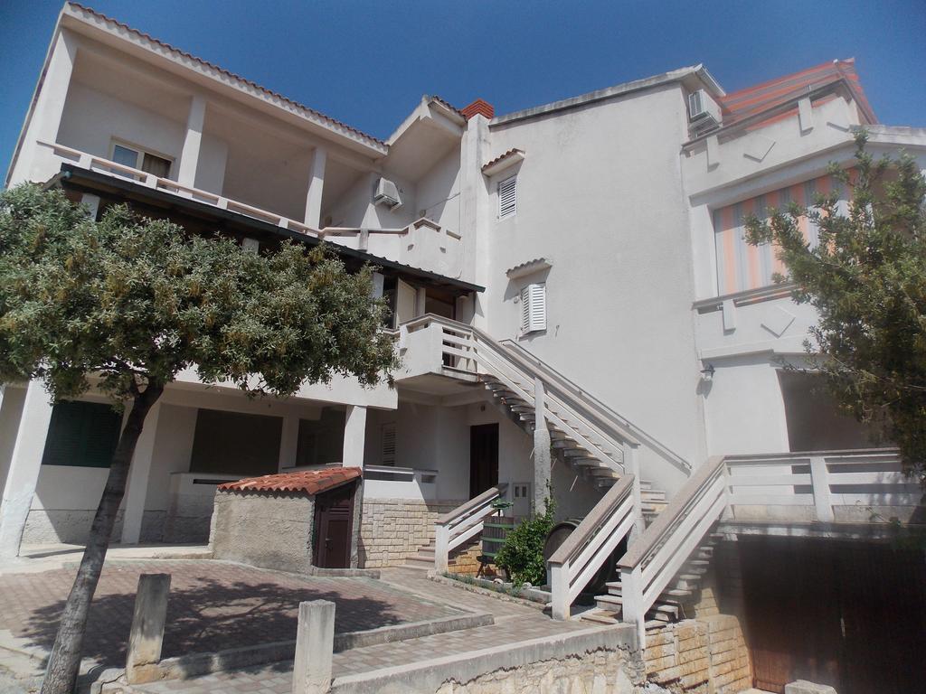 Apartmani Adriatic Ana Novalja Ngoại thất bức ảnh