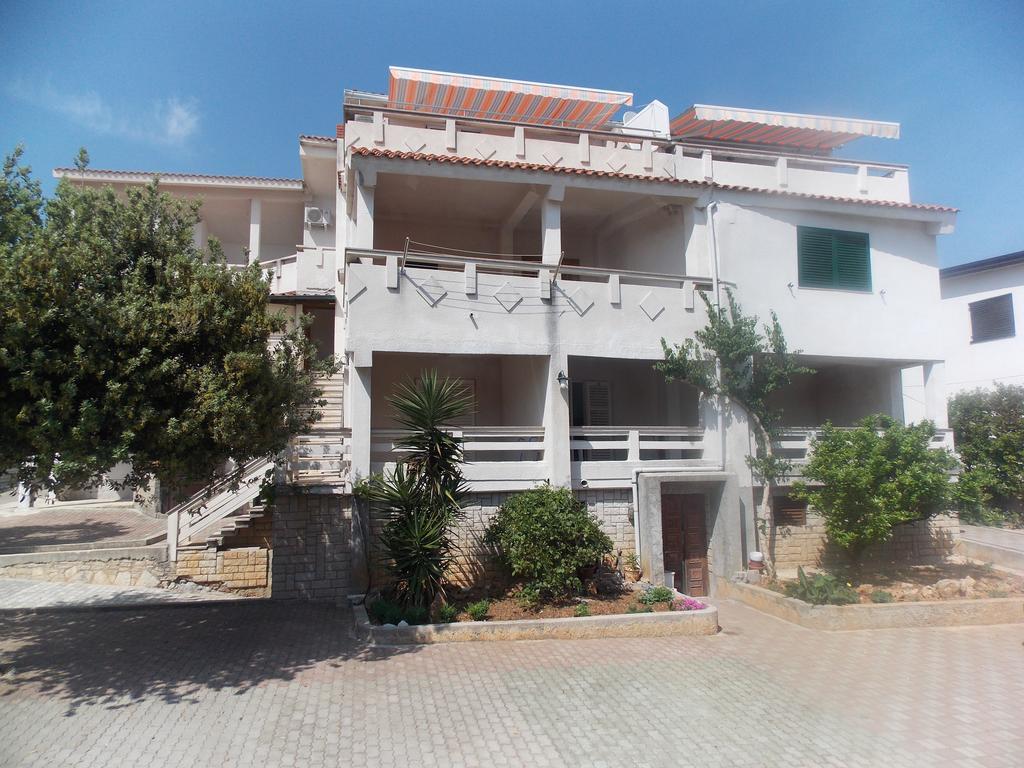 Apartmani Adriatic Ana Novalja Ngoại thất bức ảnh