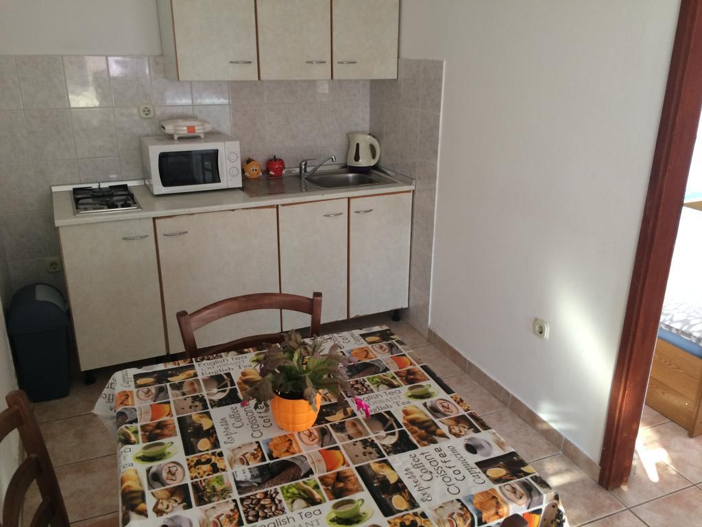 Apartmani Adriatic Ana Novalja Ngoại thất bức ảnh