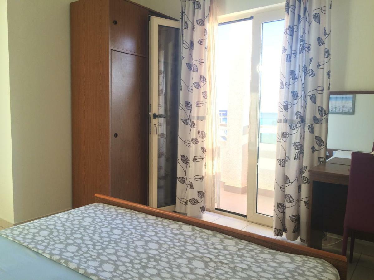 Apartmani Adriatic Ana Novalja Ngoại thất bức ảnh
